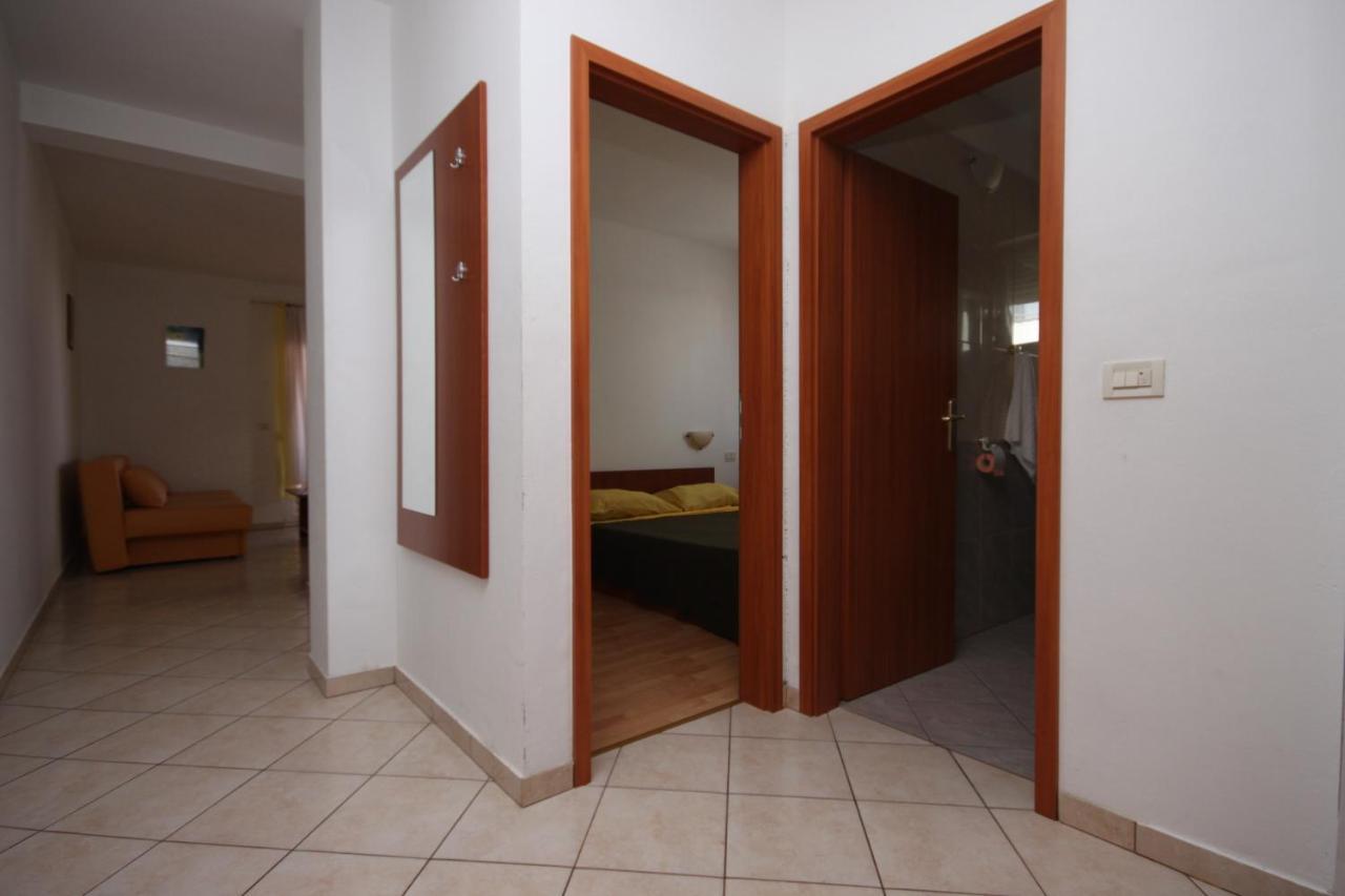 Apartments And Rooms With Parking Space Novalja, Pag - 6341 Eksteriør bilde